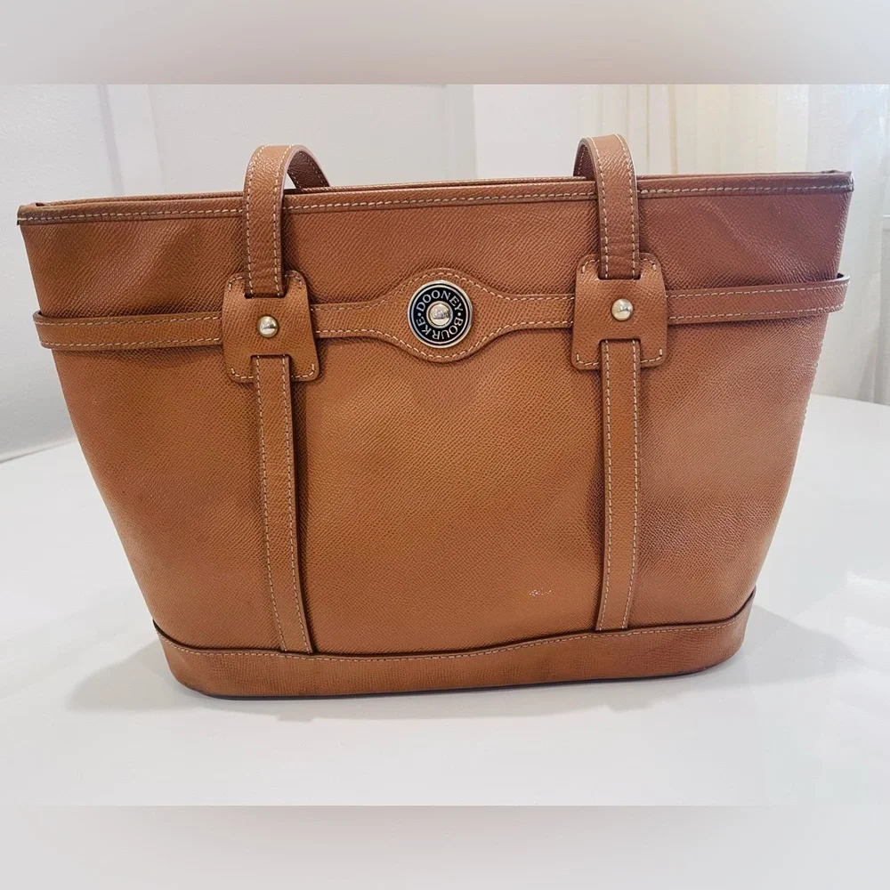 Dooney & Bourke Black Logo Lock Tote HL640 Leather Purse - Picture 1 of 9